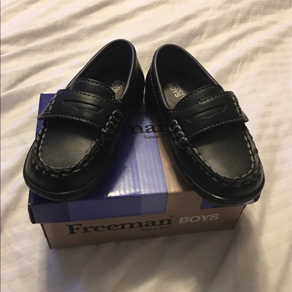 Kids dress shoes